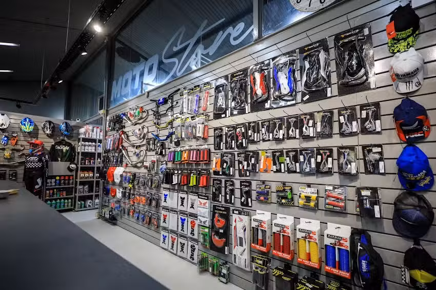 151 MOTO Store