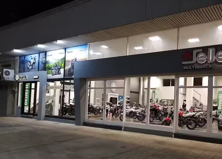 Benelli Store Azul