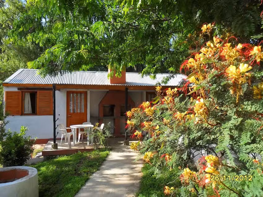 Caba&ntilde;as Sauces Colorados