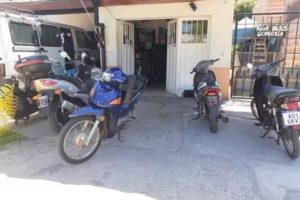 Charly Motos (Dorrego 1068)