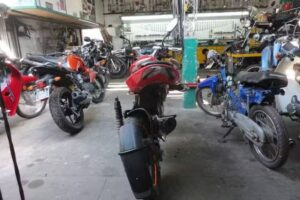 CHAVEZ OVIDIO Centro de Alineación de Motos Chocadas