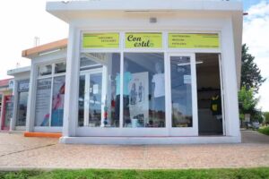 Con Estilo Bordados y Uniformes Brochero