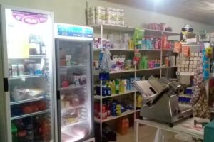 DESPENSA FELYHOMAR de LUIS INOJOSA