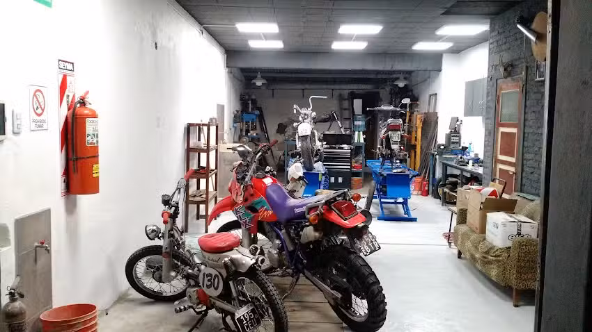 Dixon Moto Garage