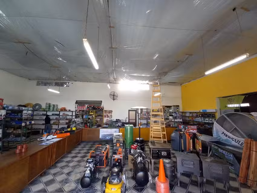 EL CA&Ntilde;ADENSE &ldquo;ALMACEN RURAL&rdquo;