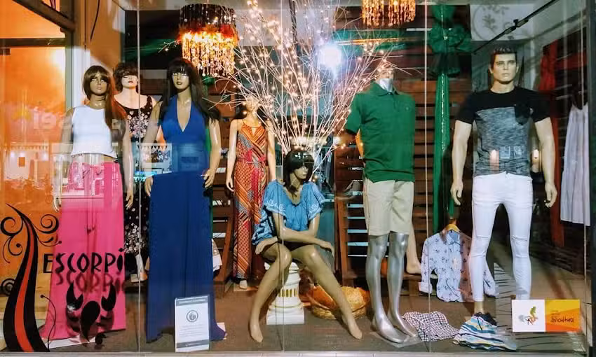 Escorpio Roper&iacute;a