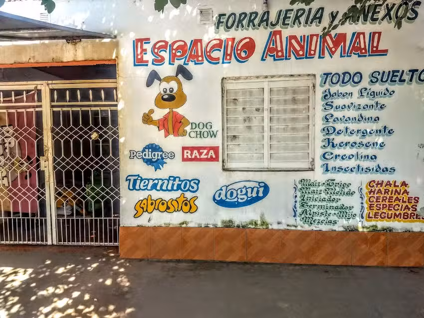 Forrajeria y anexos espacio animal