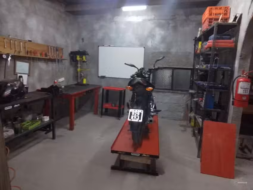 Gomer&iacute;a movil(motos); Y Tayer