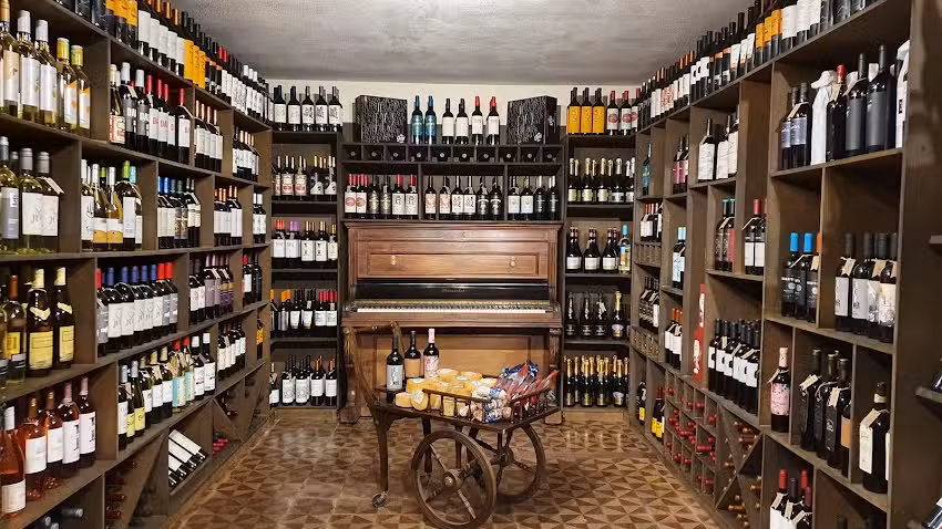 Guacamala Vinoteca & Almacen Gourmet