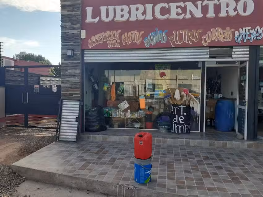 Lubricentro Ad&aacute;n