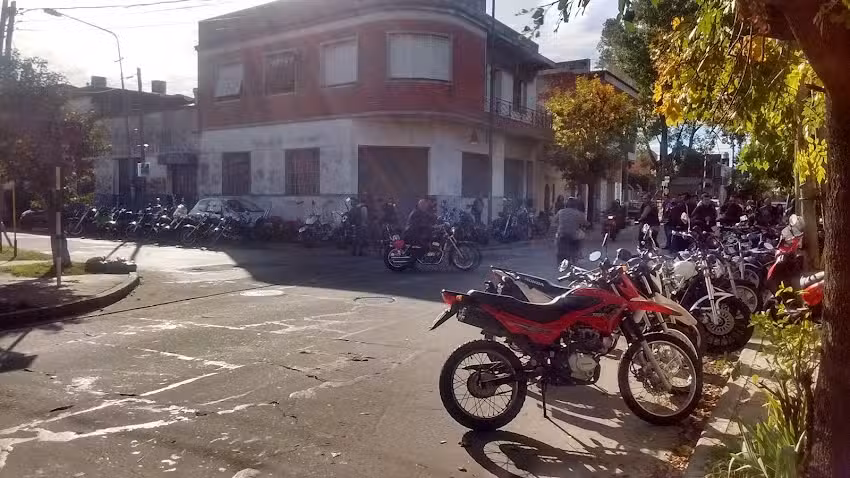 MALA PALABRA CUSTOM GARAGE