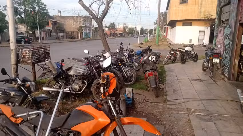 Mart&iacute;na Motos