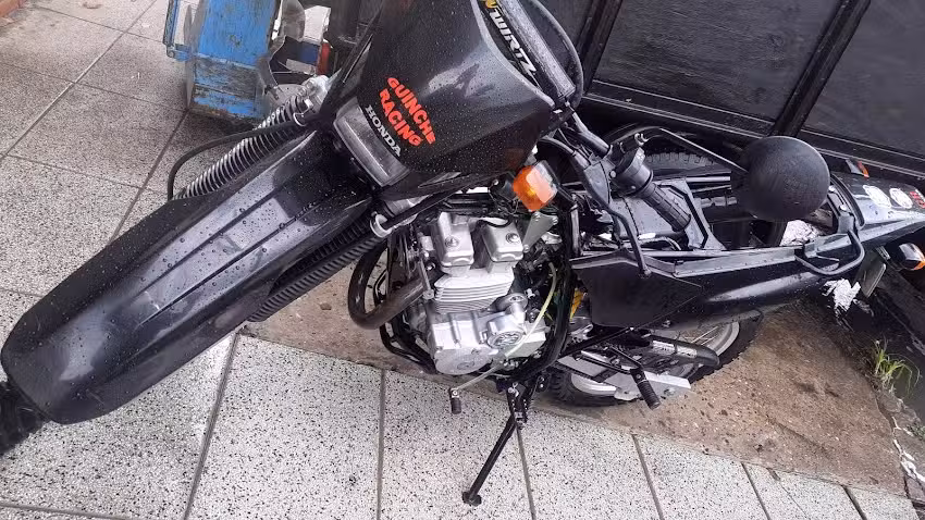 Mec&aacute;nica de motos guinche racing