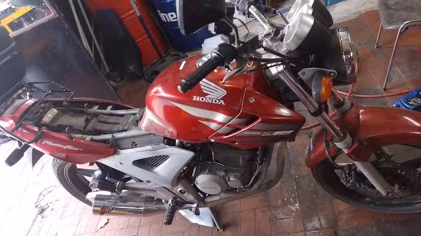 Mecanico de motos el flaco ponce