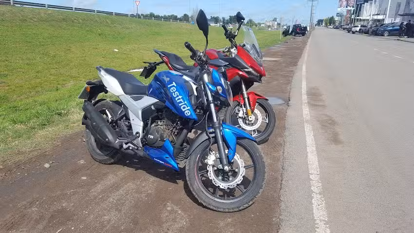 Motopier Honda Pilar