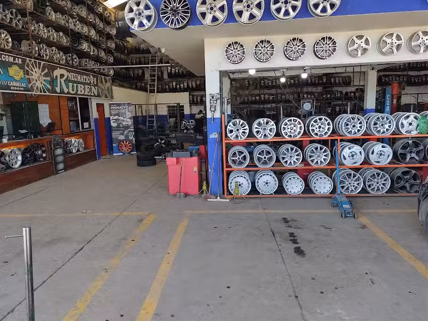 Neum&aacute;ticos Ruben Ca&ntilde;uelas