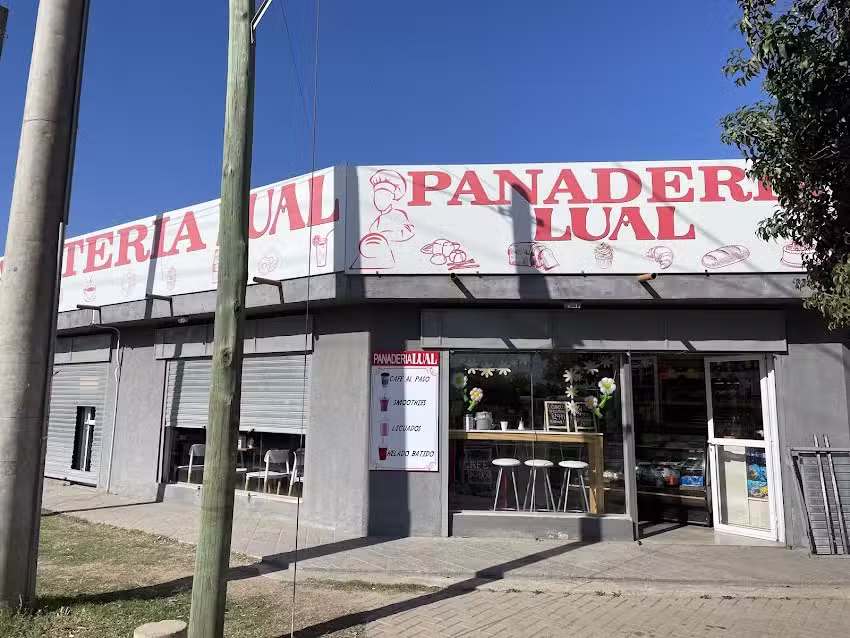 Panader&iacute;a y cafeter&iacute;a Lual
