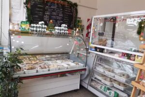 Polleria estrada 680