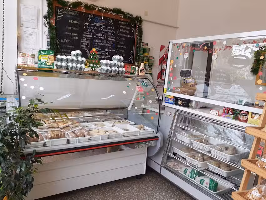 Polleria estrada 680