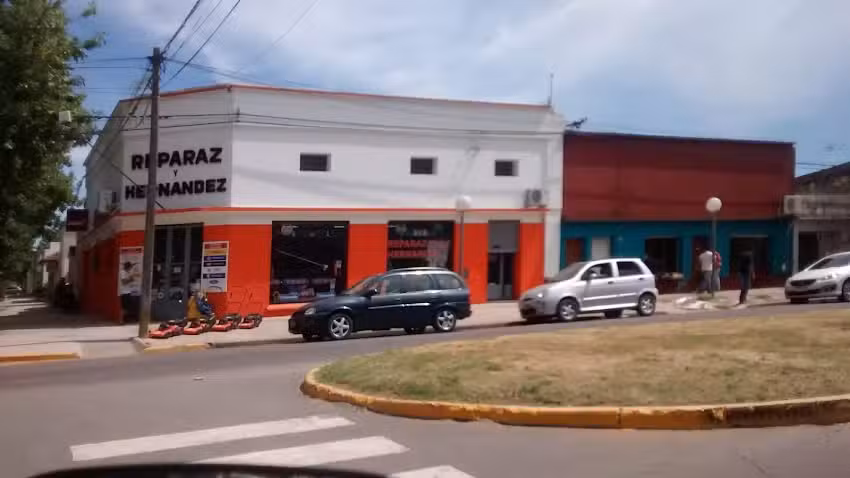 Reparaz y Hern&aacute;ndez