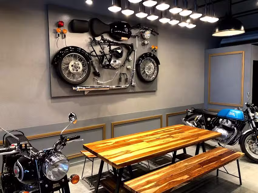 Royal Enfield Tucum&aacute;n