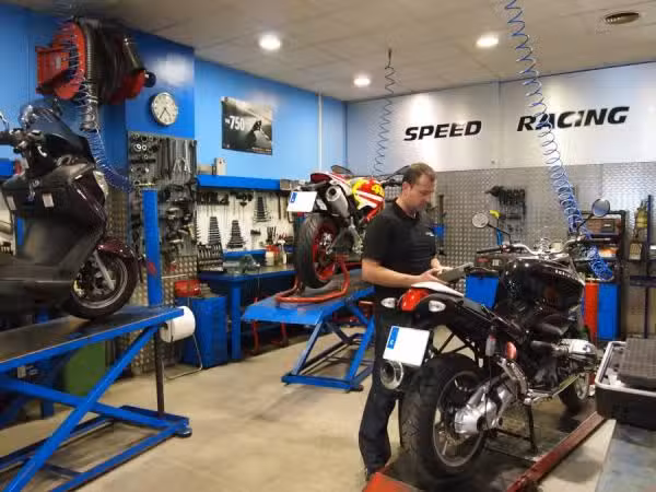 Service de motos Pony Copeticion