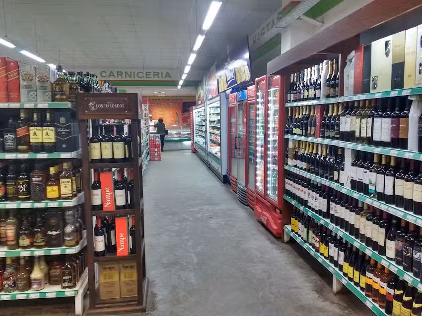 Supermercado El Tr&eacute;bol 2