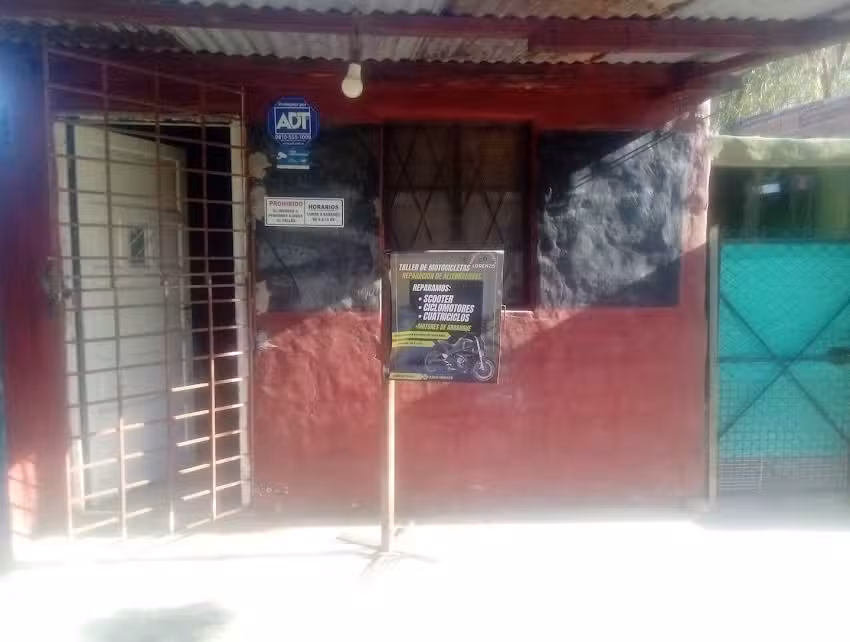 Taller de motocicletas. Inyecci&oacute;n electr&oacute;nica. Electricidad y gomer&iacute;a motocicletas