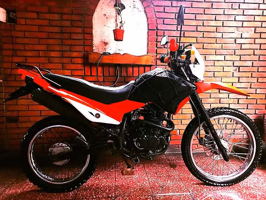 TALLER DE MOTOS LLAVALLOL