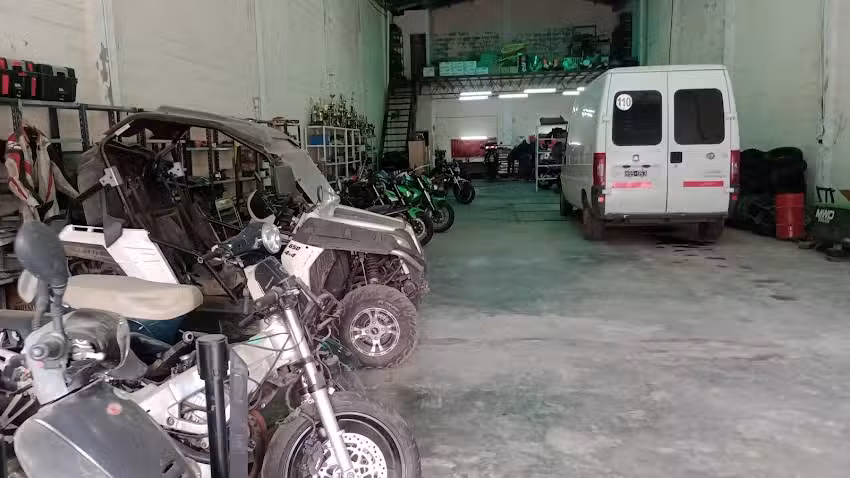 Taller de motos sal&oacute;n motos