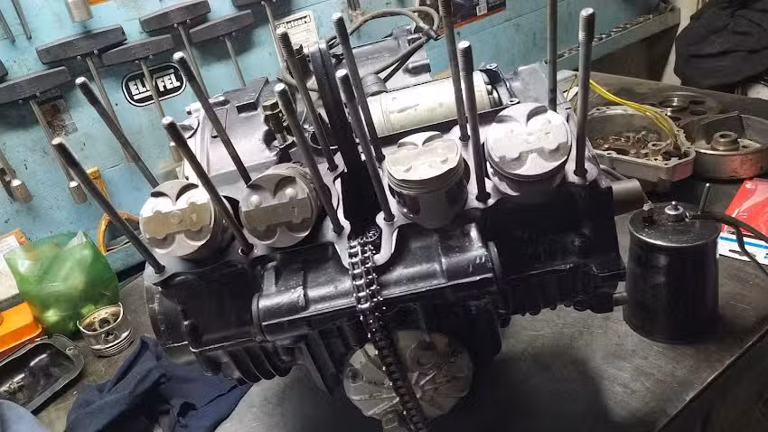 Taller de Motos Y electricidad del autom&oacute;vil Pierre