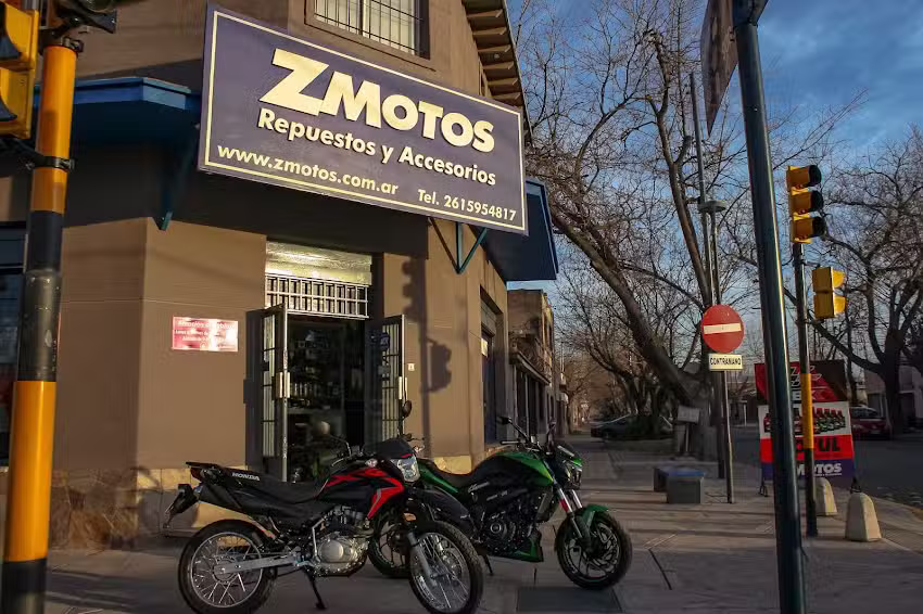 ZMOTOS Sucursal Guaymall&eacute;n